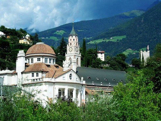 das Kurhaus Meran