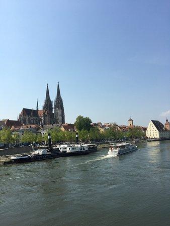 Altstadt von Regensburg mit Stadtamhof