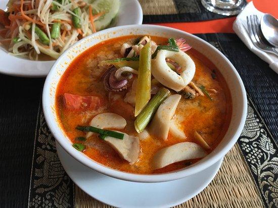 COCONUT Bar & Restaurant