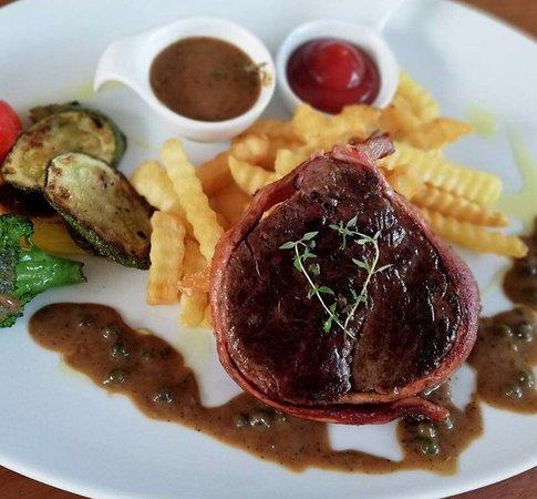 Peter Pan: Steak Pizza Pasta