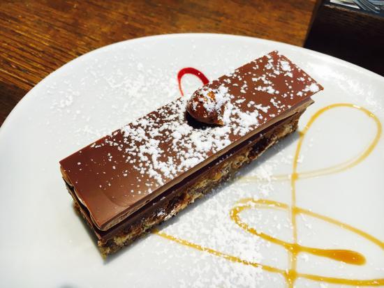 Igu Cafe Hilton Plaza West