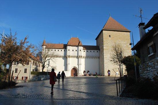 die Burg Annecy