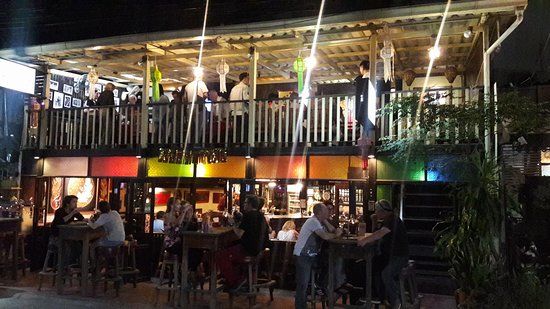 Doo Dee Restaurant & Bar