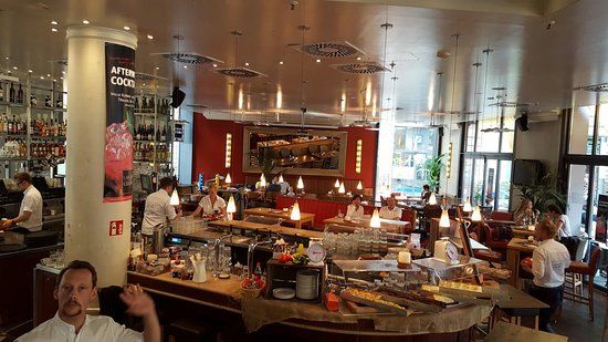 Cafe & Bar Celona