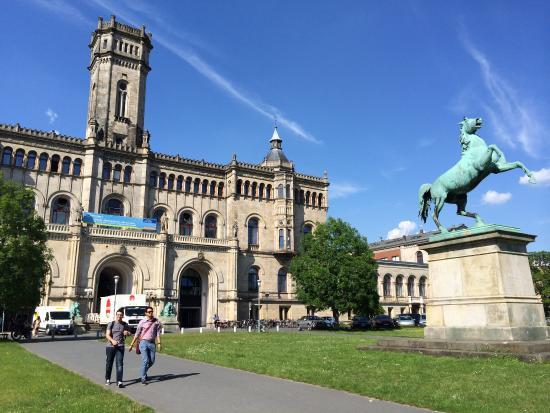 das Welfenschloss